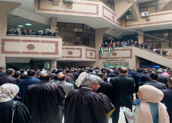 محامون أردنيون يتوقفون عن الترافع تضامنا مع غزة