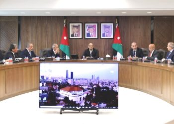 الصفدي يعرض أمام مجلس الوزراء جهود الملك لوقف التَّصعيد الخطير في غزَّة ومحيطها