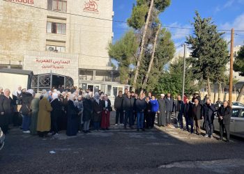 عقد جماعي ينهي النزاع العمالي في المدارس العمرية