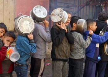 خبراء أمميون: إسرائيل حولت الغذاء إلى أسلحة في غزة