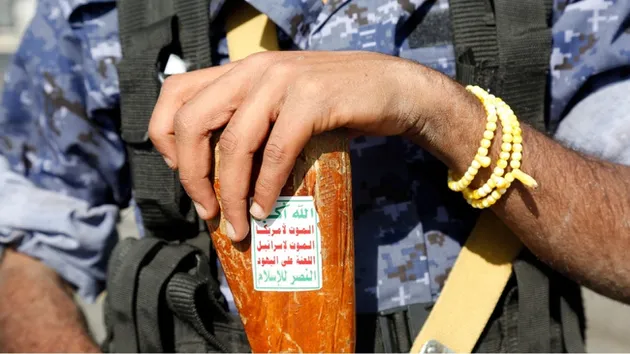 الحوثيون يعلنون المصالح الأمريكية والبريطانية أهدافا مشروعة لقواتهم