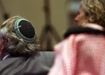 رويترز: السعودية تتنازل عن بعض شروطها للتطبيع مع الاحتلال