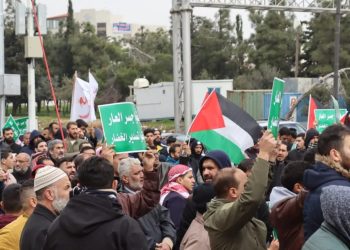 هل حقا لا تملك الحكومة آلية لمنع تصدير الخضار للاحتلال؟