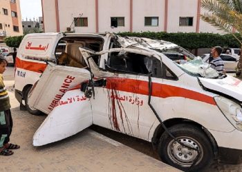 “الهلال الأحمر”: 14 شهيدا من كوادرنا منذ بدء العدوان على غزة