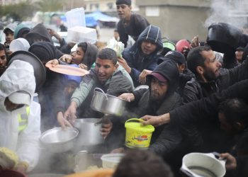 العفو الدولية: “إسرائيل” فشلت في ضمان وصول السلع لمن هم على حافة المجاعة بغزة
