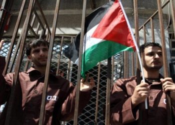 “هيئة الأسرى”: 320 أسيرا في معتقل “جلبوع” يعيشون في “جحيم مميت”
