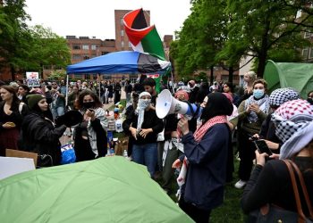 تضامن جامعات أمريكية مع فلسطين يتواصل وإدانات لقمع الشرطة الهمجي