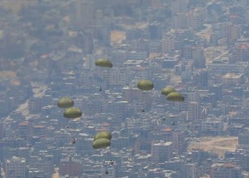 القوات المسلحة الأردنية تنفذ 6 إنزالات جوية في شمال غزة