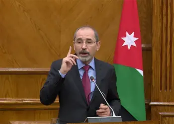 الصفدي في إسبانيا للمشاركة في جلسة بشأن “حل الدولتين”