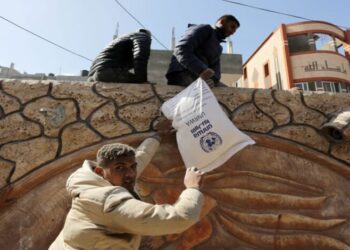 بريطانيا تعلن أنها ستستأنف تمويل “أونروا”