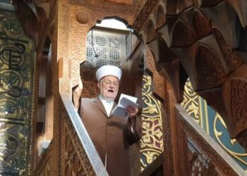 الإفراج عن الشيخ عكرمة صبري بعد توقيفه لنعيه هنية بالمسجد الأقصى