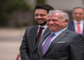 الملك يرافقه ولي العهد يزور محافظة جرش