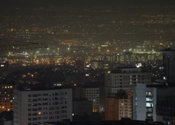 “إسرائيل” تشن هجوما على إيران وانفجارات تهز طهران