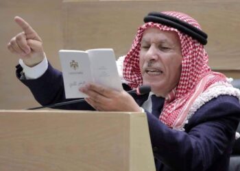 العرموطي لـ “البوصلة”: تعطيل “النواب” ٥٠ يومًا غير مبرر.. وحملة الاعتقالات متعسفة
