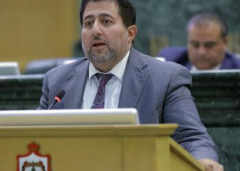 الرقب يستوضح أسباب عدول وزارة التربية عن تعيين خريجي ” معلم صف” من الذكور #عاجل