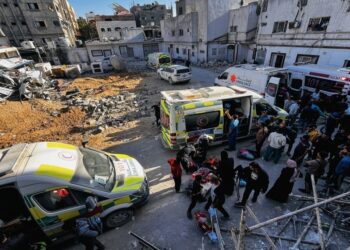 مدير المستشفيات الميدانية في غزة: فقدنا الاتصال مع الطواقم الطبية في مستشفى كمال عدوان