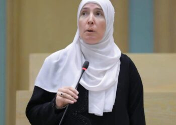 النائب أبو هنيّة تفتح ملف تجاوزات شركات الاتصالات: أين دور الهيئة في حماية المواطنين؟ #عاجل