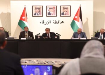 رئيس الوزراء يوجه للبدء بخطة ترويجية لمشروع مدينة الزرقاء الصناعية