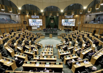 مجلس النواب يبدأ مناقشة مشروع قانون الموازنة العامة 2025
