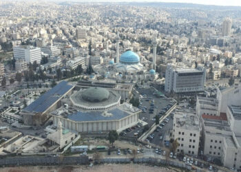 الحرارة أعلى من معدلاتها بـ 4 درجات السبت