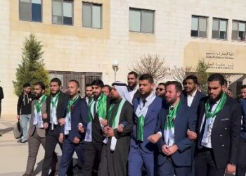 مسيرة تكبيرات في جامعة “الزيتونة”.. فرحة تخرج وهدنة (شاهد) #عاجل