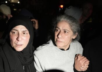 بعد 160 يوم عزل.. خالدة جرار حرة بجسد نحيل