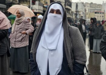 الأردنيون يهتفون في قلب العاصمة عمّان ضد ترامب والتهجير والوطن البديل (شاهد)