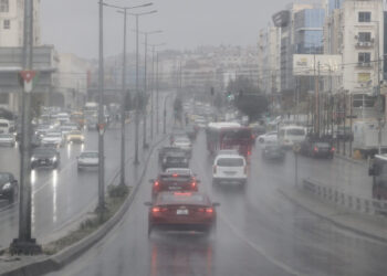 الحكومة تطلب من البلديات رفع جهوزيتها للتعامل مع المنخفض الجوي