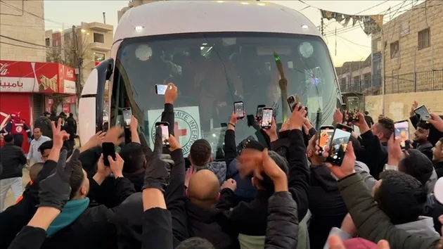 احتجاج من "الصليب الأحمر" على طريقة إفراج الاحتلال عن الأسرى
