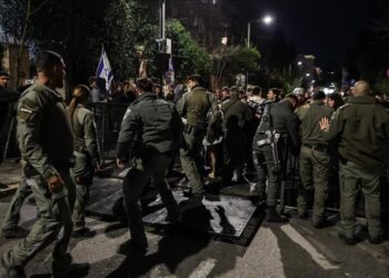 مواجهات بين شرطة الاحتلال ومتظاهرين قرب “الكنيست” بالقدس