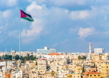 طقس دافئ اليوم وغدًا وجاف ومغبر الثلاثاء