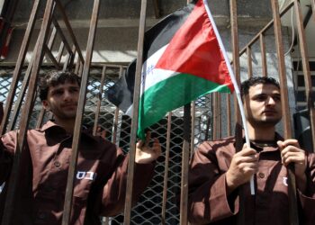 يوم الأسير الفلسطيني.. أرقام وحقائق عن معاناة قاسية في ظل الإبادة