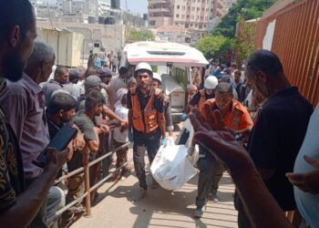 الدفاع المدني بغزة يعمل بظروفٍ صعبةٍ ويحذر من “التوقف الكامل” (شاهد)