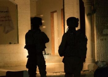 الاحتلال يعتقل 20 فلسطينيا من الضفة الغربية