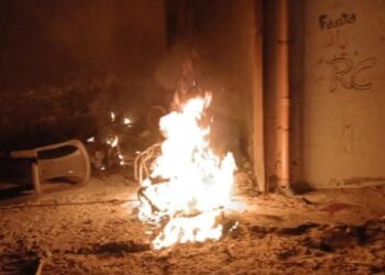 4 جرحى باستهداف “إسرائيلي” لسيارة في النصيرات