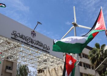 الطاقة: انخفاض أسعار المشتقات النفطية عالميا
