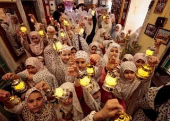 بالصور.. دول عربية وإسلامية تحيي أولى ليالي رمضان