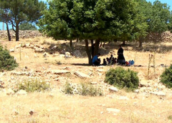 “إدارة الأزمات” تحذر المتنزهين من إشعال النار والسباحة في البرك والسدود