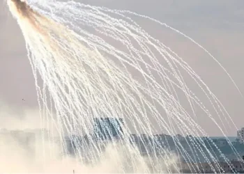 تحقيق لـ”نيويورك تايمز”: إسرائيل استخدمت الفوسفور الأبيض بمناطق مأهولة في لبنان