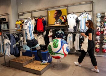 قمصان كأس العالم 2026.. سوق بمليارات الدولارات في قلب المنافسة