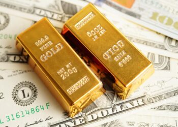 انخفاض أسعار الذهب مع استقرار مؤشر الدولار عالميا