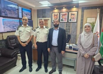 النائبان الكساسبة والنمور يطالبان بتفعيل إعفاء الـ200 دينار وتسريع إجراءات جمارك العقبة