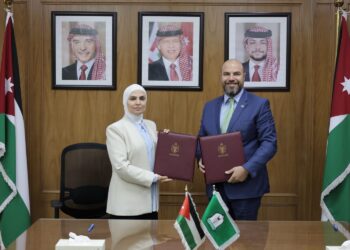 وزارة العدل وجامعة اليرموك توقعان مذكرة تفاهم لتنفيذ امتحانات الترجمة التقييمية للمترجمين أمام الكاتب العدل