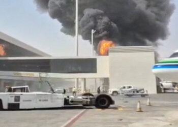بعد يوم من وفاة 13… وفاة مقيم في هجوم جديد على مطار الرياض