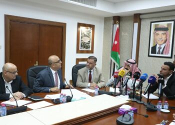 مزارعون ينتقدون وقف تصدير زيتون المائدة والسماح باستيراده من مصر