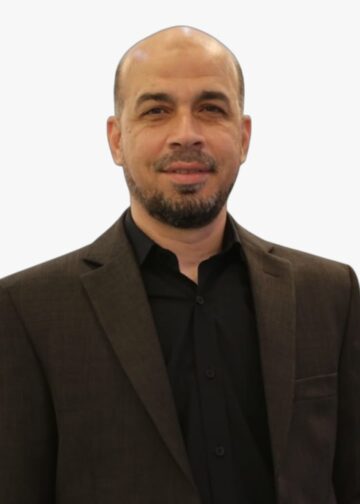 أنا ونزار وريحة البلاد..